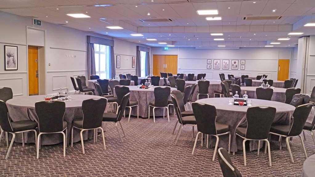 De Vere Cranage Estate Holmes Chapel Amenities photo